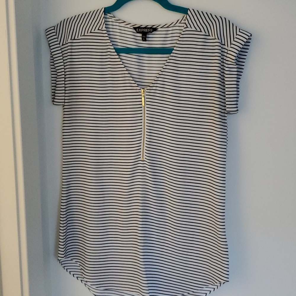 EXPRESS XS Top